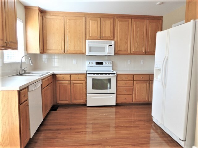 Foto del edificio - 2711 Bookbinder Court