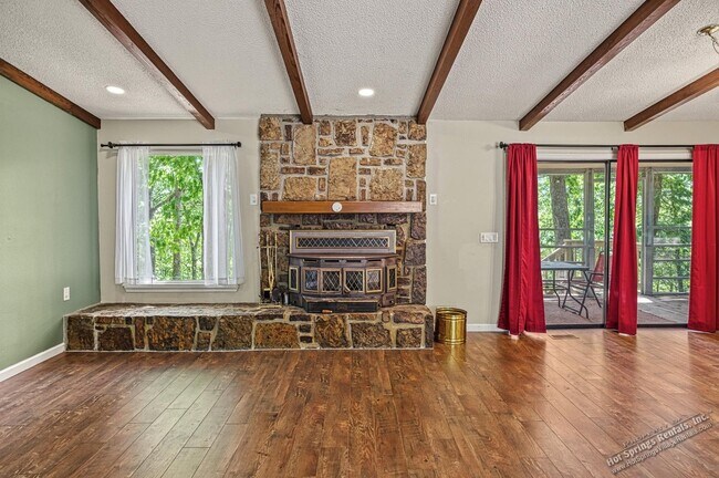 Building Photo - 68 Sierra Dr