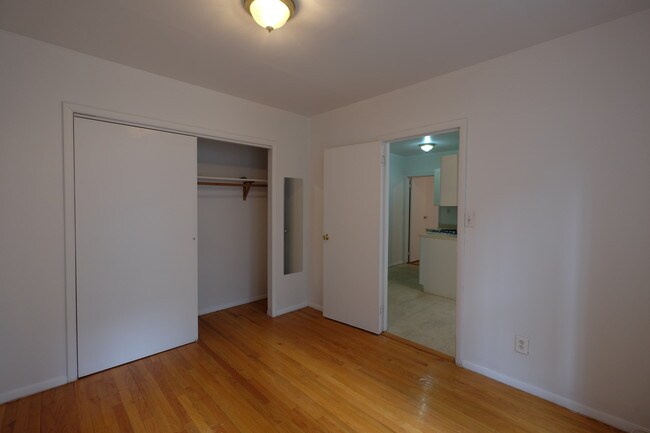 Foto del edificio - 335 E 94th St