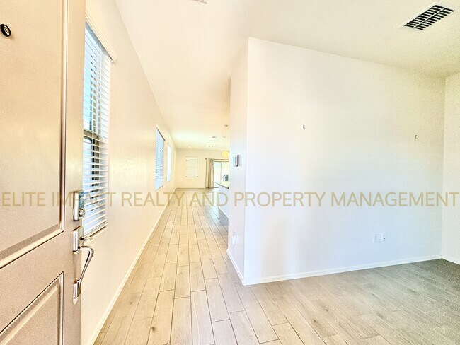 Foto del edificio - 6638 E Via Jardin Verde