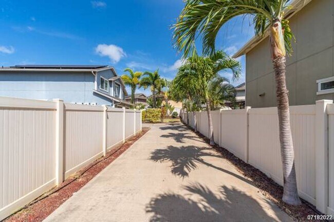 Building Photo - $4195/ 3br - 2002ft2 - Ewa Gentry Prescott...