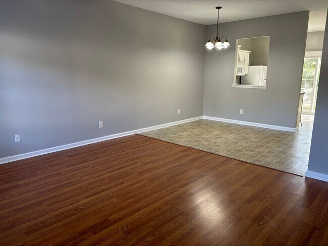 Foto del edificio - 2 bed / 2.5 bath Townhome ~ Carolina Bays ...