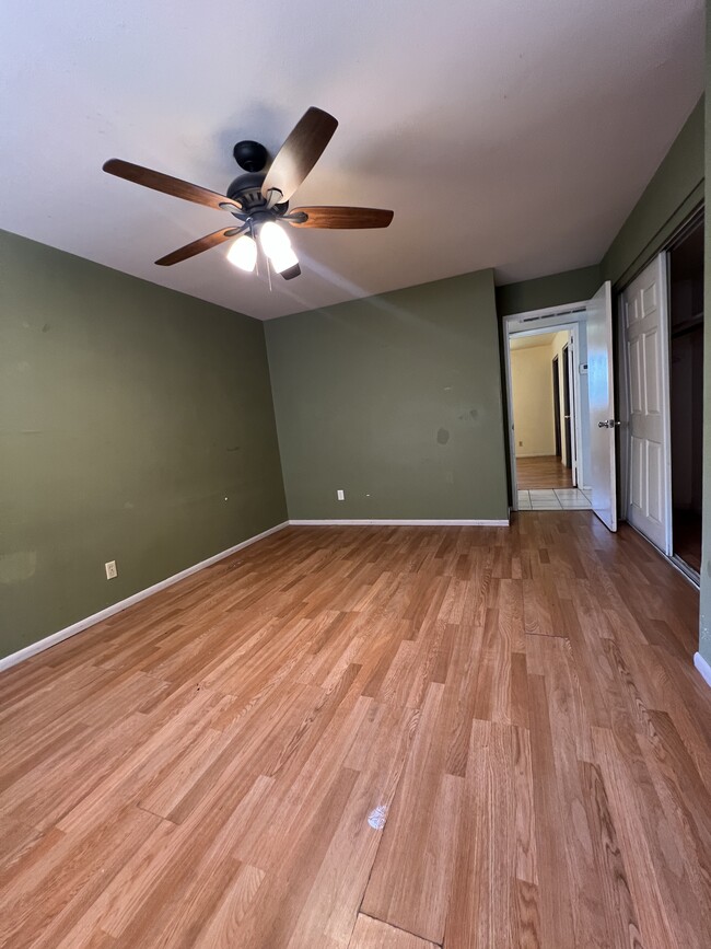 Building Photo - 2015 W Berridge Ln