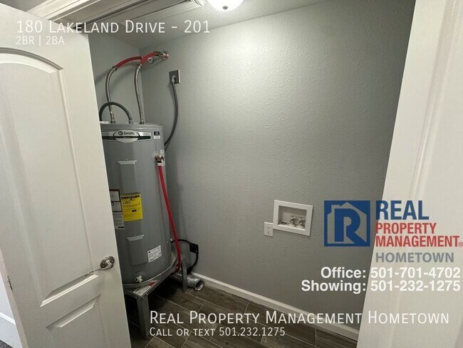 Foto del edificio - 180 Lakeland Dr