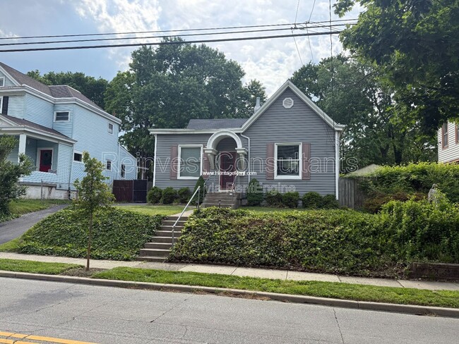 Photo - 3833 Isabella Ave House