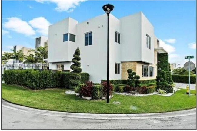 Building Photo - 6767 NW 103rd Pl