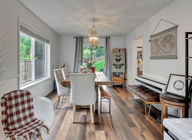 Foto del edificio - 4-Bedroom Beautifully Remodeled Tigard Hom...