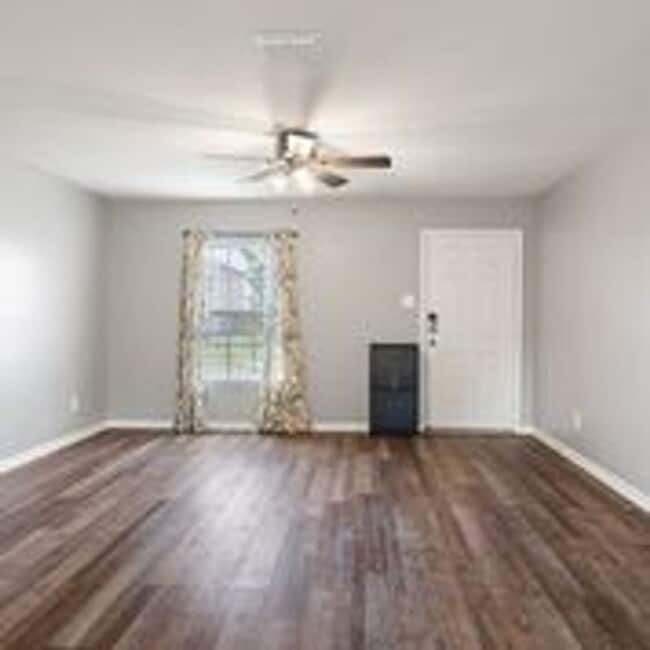 Foto del edificio - **4 Weeks Free!** Almost New In Luckey Ranch!!!