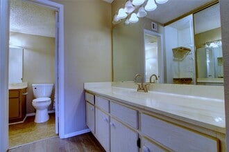 Building Photo - 12220 Copper Tree Pvt Ln