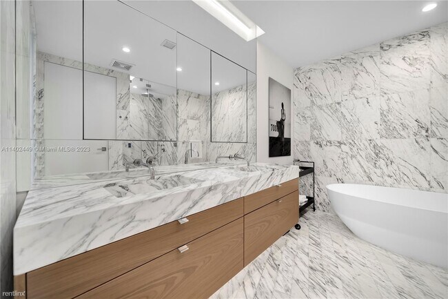 Building Photo - 2 br, 2.5 bath Condo - 1300 Monad Ter Unit 4C