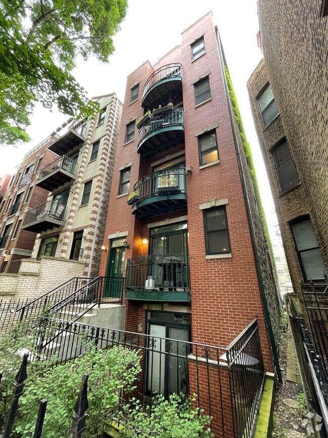 Building Photo - 1528 N Hudson Ave