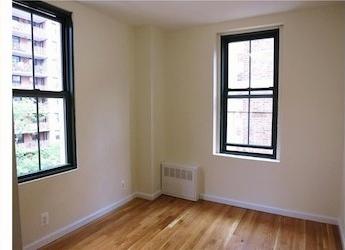 Building Photo - 502 E 79th St