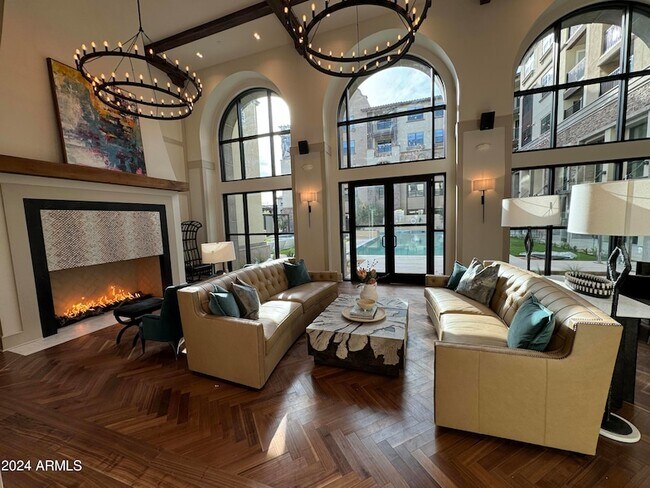 Building Photo - 13220 N Scottsdale Rd