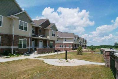 Primary Photo - 2525 Airport Rd