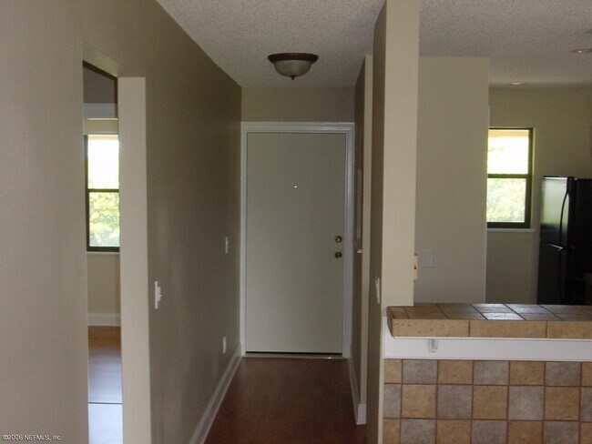 Foto del edificio - 650 W Pope Rd