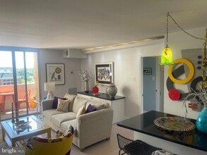 Building Photo - 4601 N Park Ave
