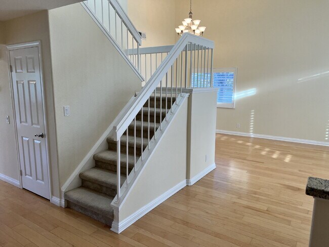 Foto del edificio - $4,500 - 4 Bed / 3 Bath House in Rancho Del Rey