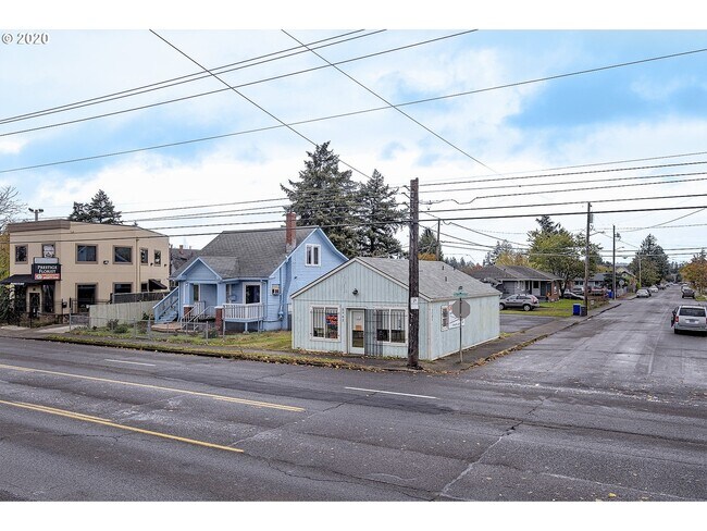 Building Photo - 5762 Southeast 82nd Avenue