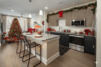 Building Photo - 915 Glenwood Apartments at Grant Park