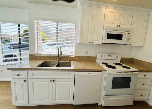 Building Photo - 6134 Village 6