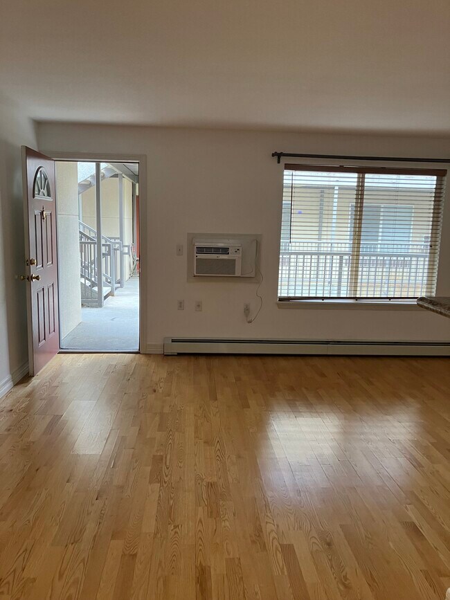 Foto del edificio - 2345 N Clay St