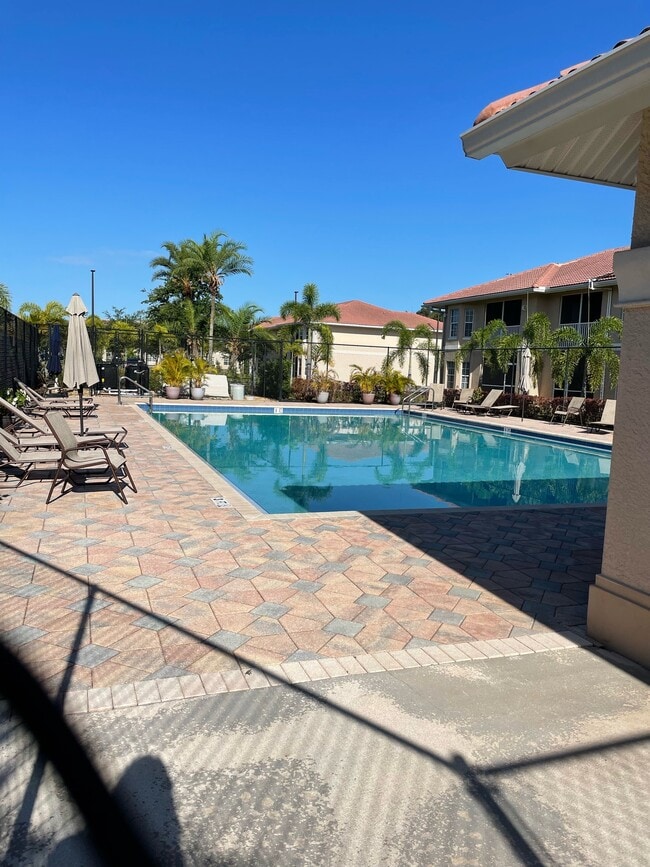 Foto del edificio - 8313 Bernwood Cove Loop