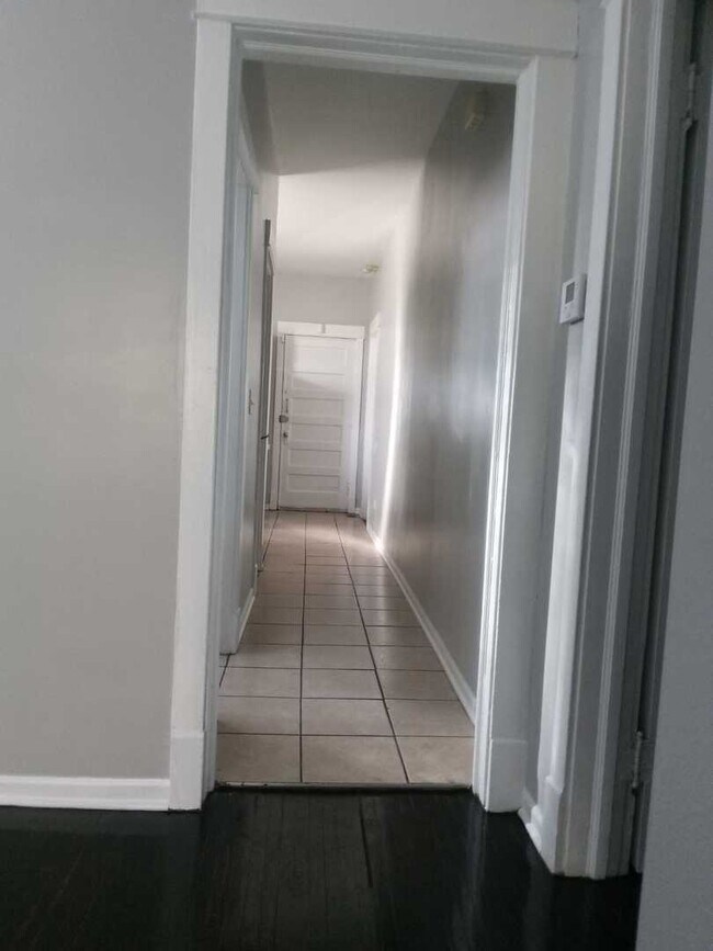 Foto del edificio - 1518 E 75th St
