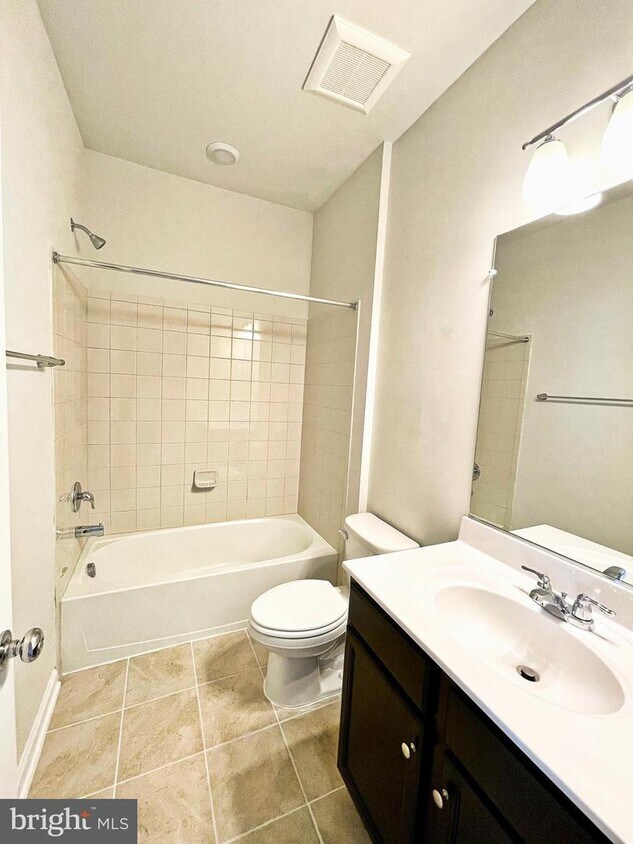 Primary Photo - 3306 Provider Way