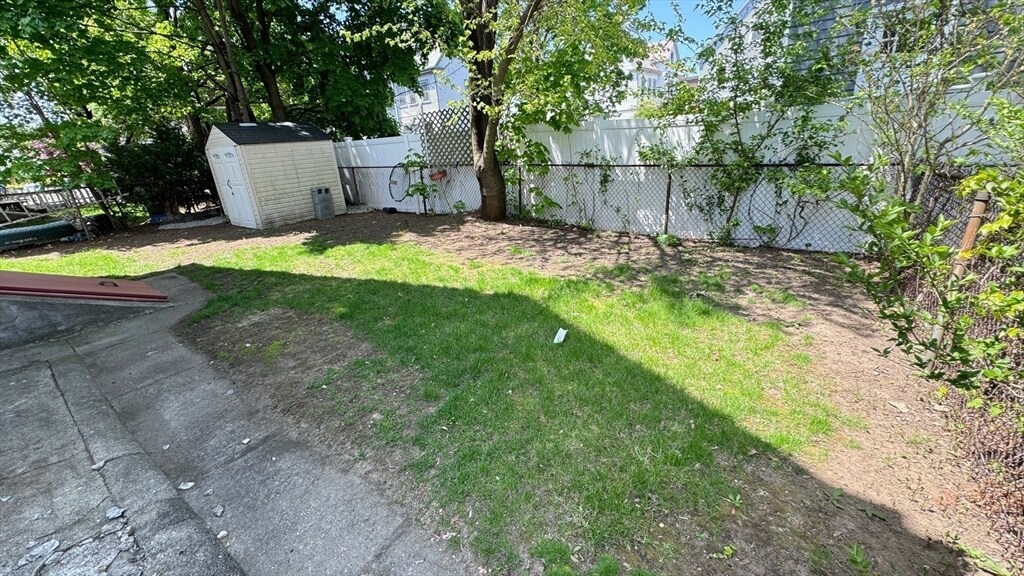 Primary Photo - 76 Antwerp St