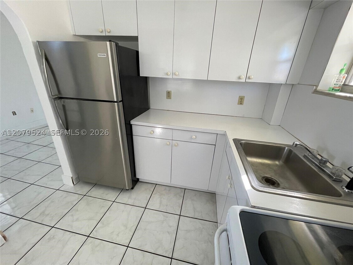 Foto del edificio - 1016 NW 1st Ct