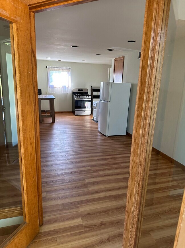 Foto del edificio - 8283 N Riley Rd