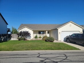 Building Photo - 8601 E Bull Pine Ln