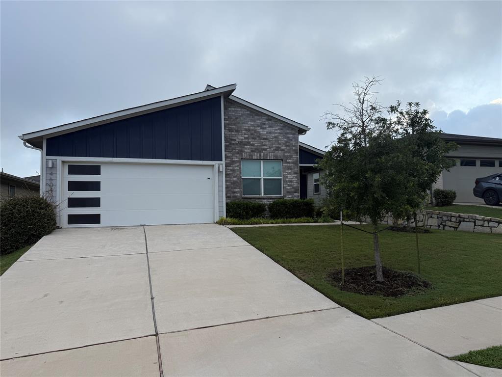 Foto principal - 4604 Tully Dr