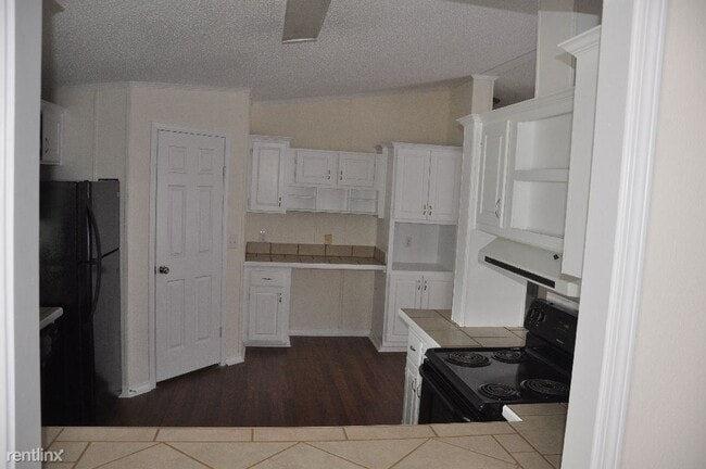 Building Photo - 3 br, 2 bath House - 14939 Angela Dr