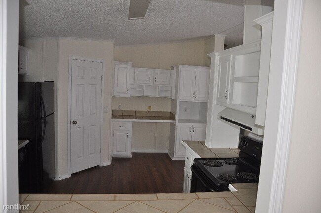 Foto del edificio - 3 br, 2 bath House - 14939 Angela Dr