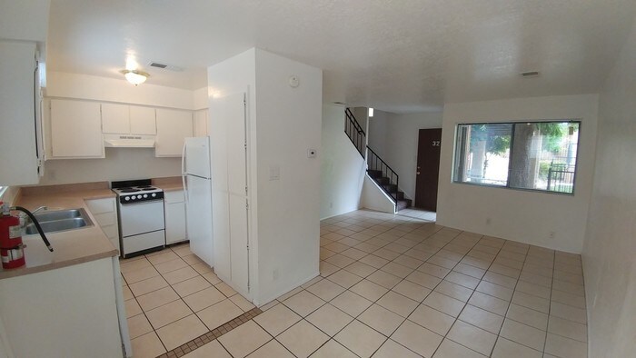 Primary Photo - 12621 Lomas Blvd NE