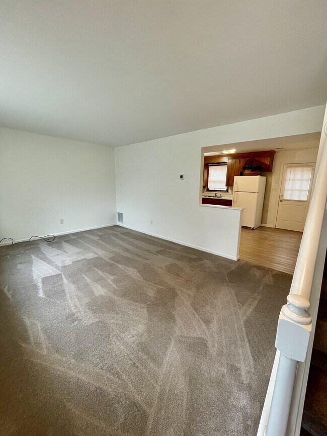 Photo - 409 W Cadbury Dr Townhome