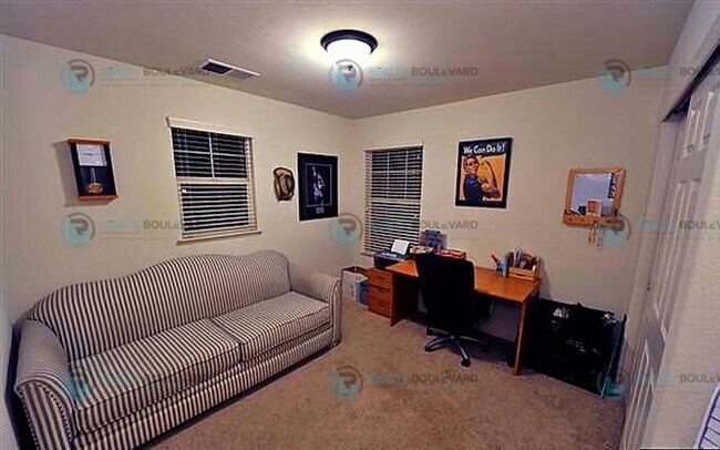 Building Photo - Move in special: 1/2 Month free!!! Great 3...