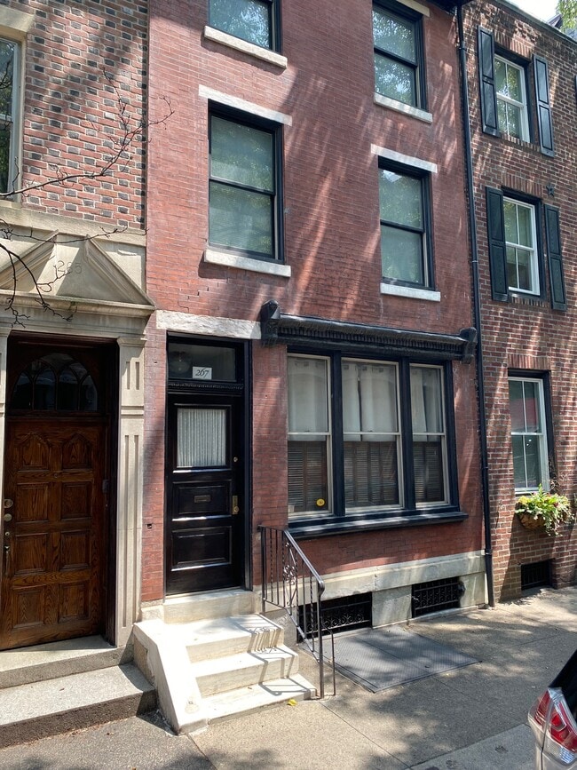 Building Photo - 267 S 21st St