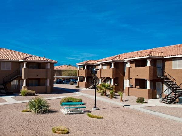 Community - Lake Tonopah Apartments