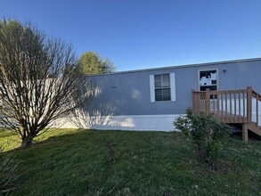 Building Photo - 53 Cushion Pl