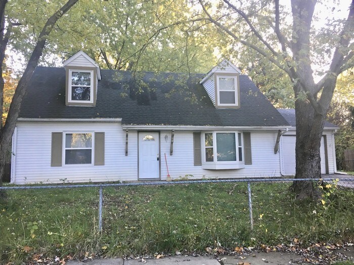 PENDINGNice Cape Cod in Pike Township House Rental in Indianapolis