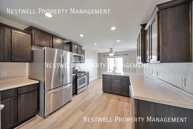 Building Photo - 14546 S Edgemere Dr