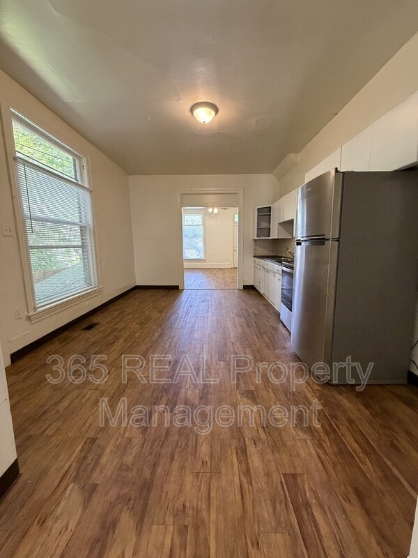 Foto del edificio - 1227 12th Ave
