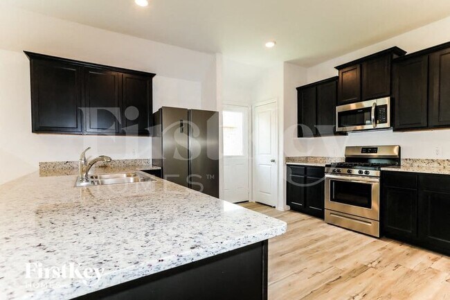 Foto del edificio - 18467 Cobalt Cove Ln