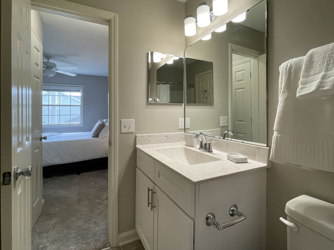 Building Photo - 4129 Hearthside Dr