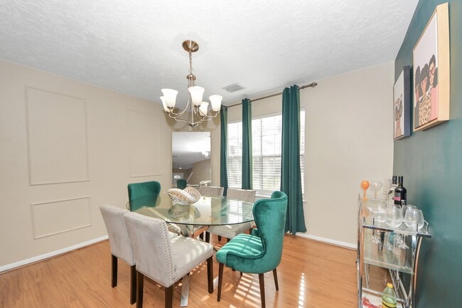 Foto del edificio - 13843 Dentwood Dr