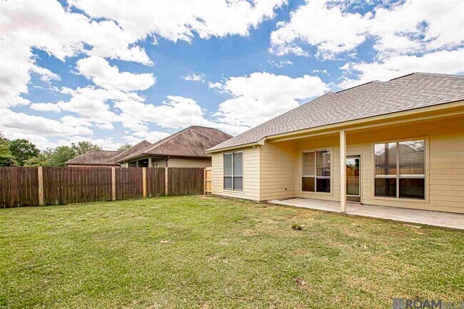 Foto del edificio - 9015 Westlake Ave