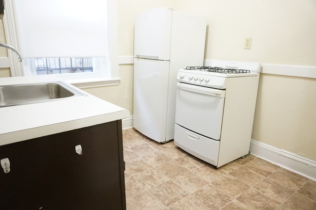 Building Photo - 91 Gordon St