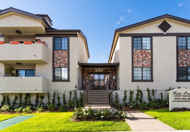 Foto del edificio - 507 E Cedar Ave